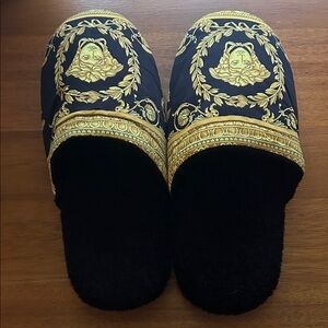 Versace I ♡ BAROQUE SLIPPERS